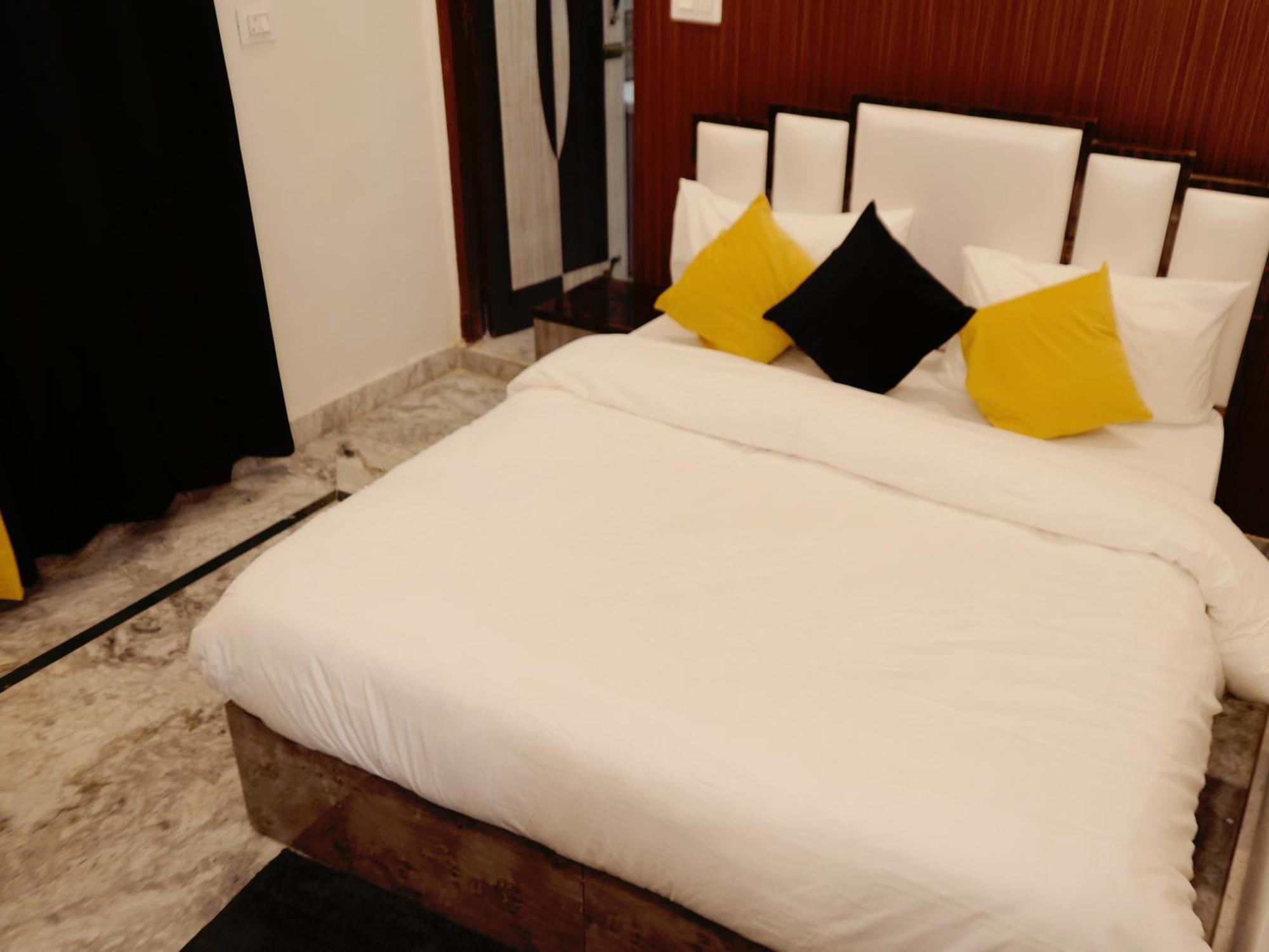 Grand Pere Homestay 데라둔 외부 사진