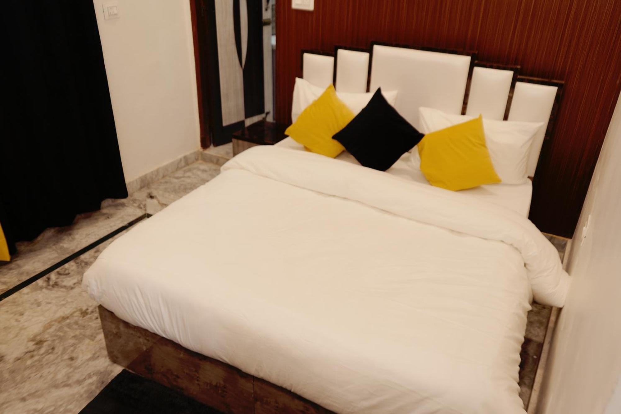 Grand Pere Homestay 데라둔 외부 사진